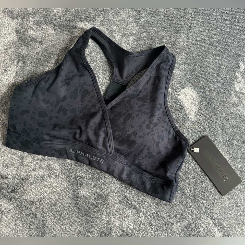 Alphalete NWT sports bra